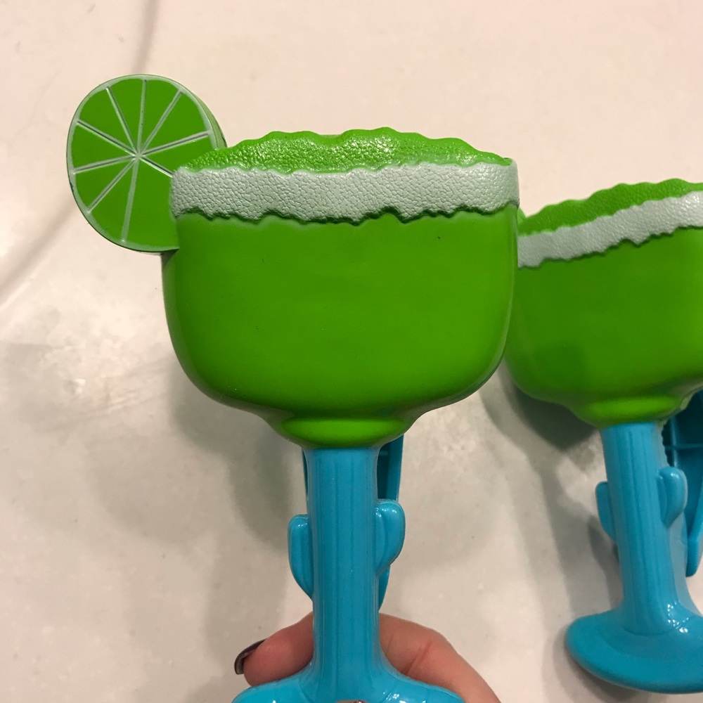 Beach Towel clips